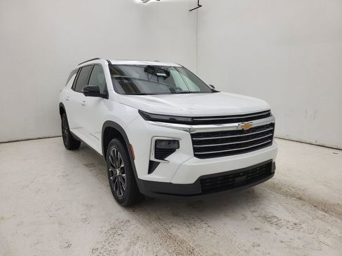 New 2026 Chevrolet Traverse LT w/ Sun and Wheel Package image 16