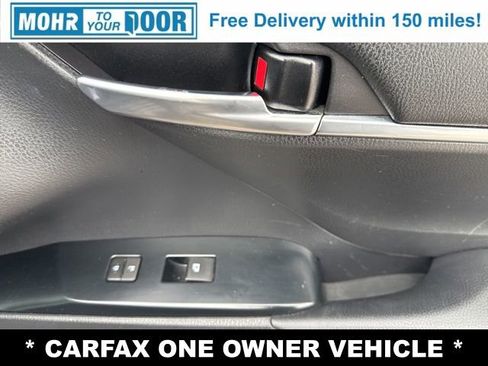Used 2019 Toyota Camry SE image 24