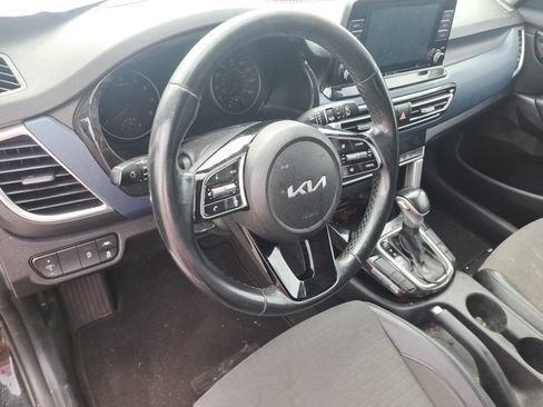 Used 2023 Kia Seltos S FWD image 9