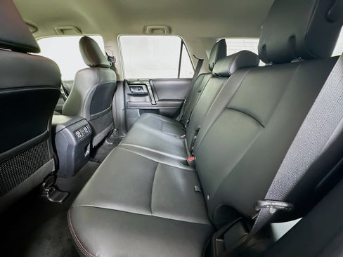 Used 2024 Toyota 4Runner TRD Off-Road Premium image 27