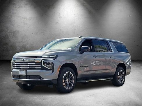 New 2025 Chevrolet Suburban LT w/ Comfort Package image 5