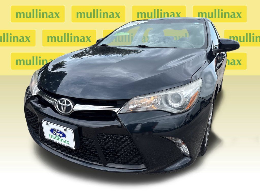 Used 2017 Toyota Camry SE FWD image 5