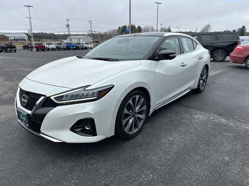 Used 2023 Nissan Maxima Platinum w/ Sport Mat Group image 3