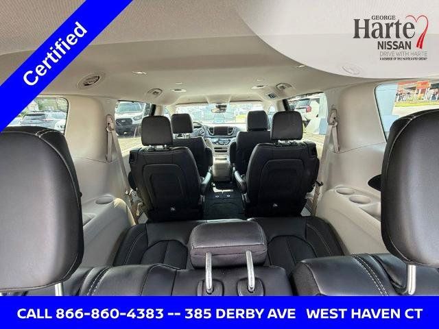 Used 2023 Chrysler Pacifica Touring-L FWD image 23