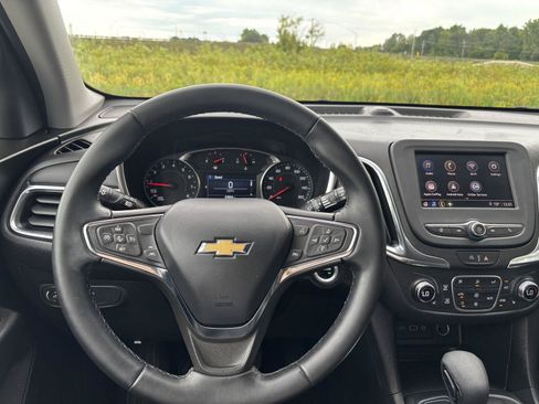 Used 2024 Chevrolet Equinox LT AWD/4WD image 25