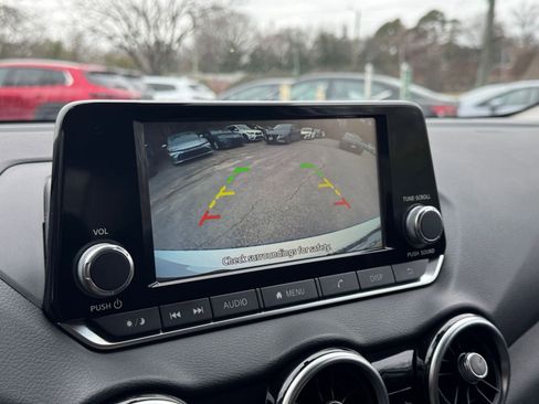 Used 2025 Nissan Sentra S image 17