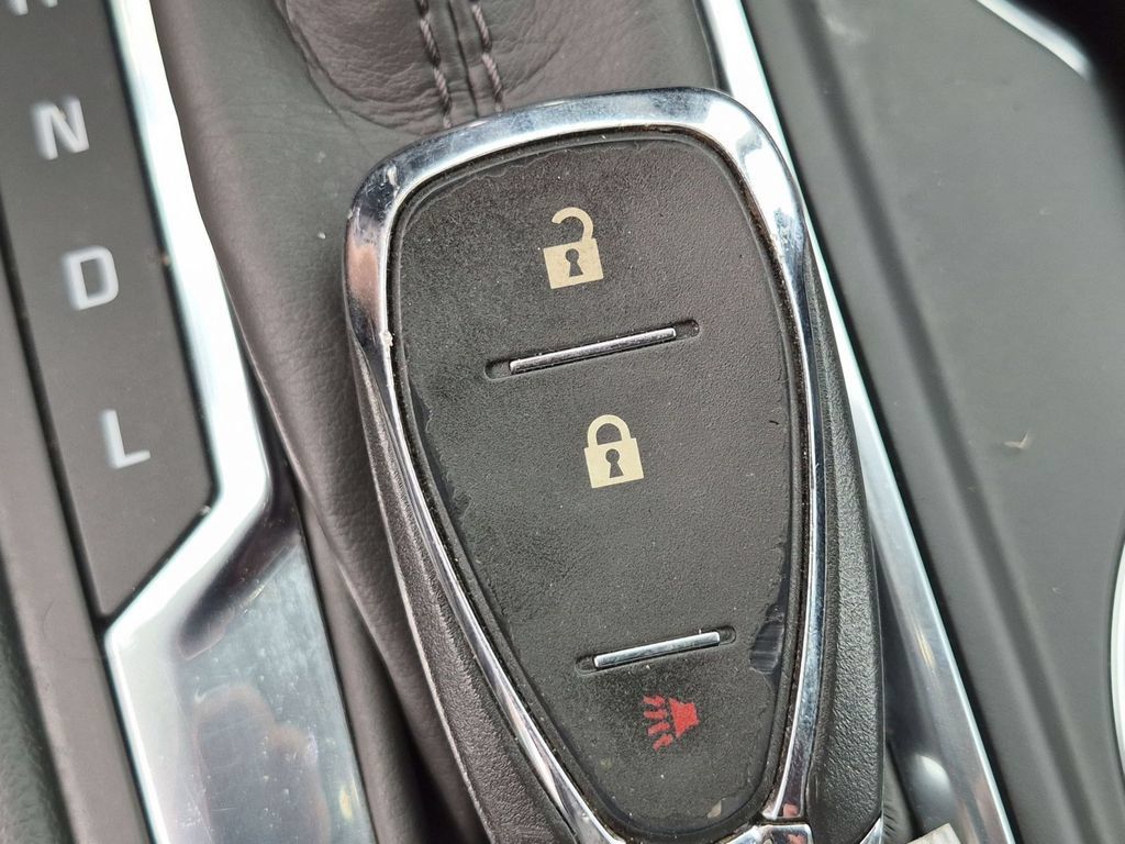 Used 2021 Chevrolet Equinox LT AWD/4WD image 32