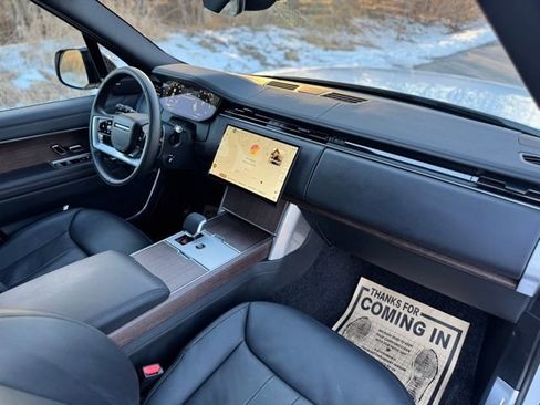 Certified 2025 Land Rover Range Rover SE AWD/4WD image 19