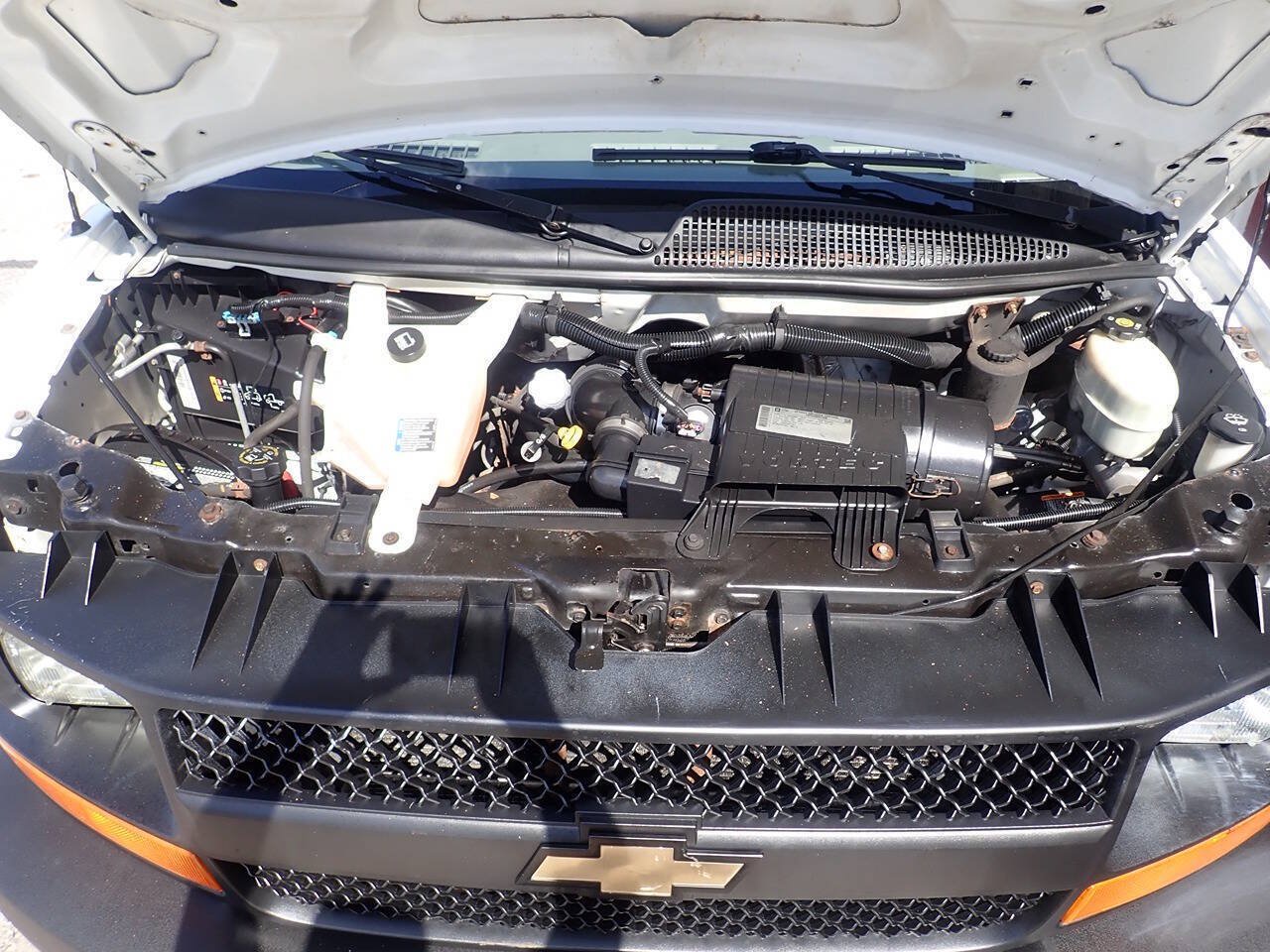 Used 2014 Chevrolet Express 2500 RWD image 33