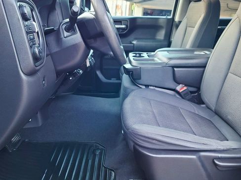 Used 2019 Chevrolet Silverado 1500 Custom Trail Boss w/ Custom Convenience Package AWD/4WD image 10