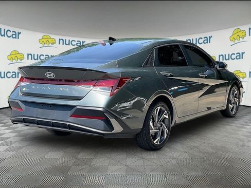Used 2025 Hyundai Elantra Sport FWD image 6
