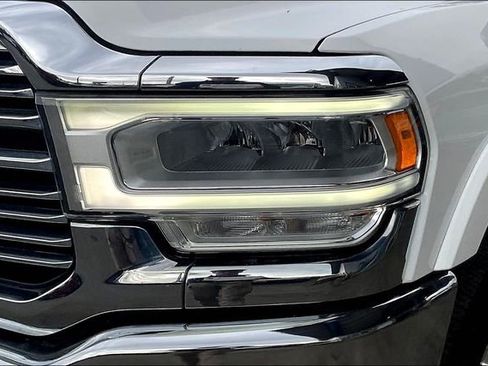 Used 2020 RAM 2500 Laramie image 9