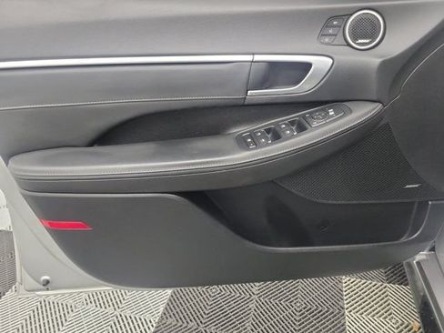 Used 2021 Hyundai Sonata Limited FWD image 19
