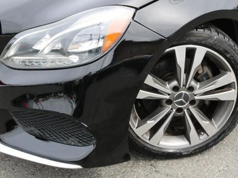 Used 2014 Mercedes-Benz E 350 Sedan image 4
