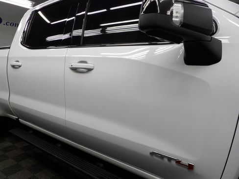 Used 2025 GMC Sierra 1500 AT4 w/ Technology Package image 33