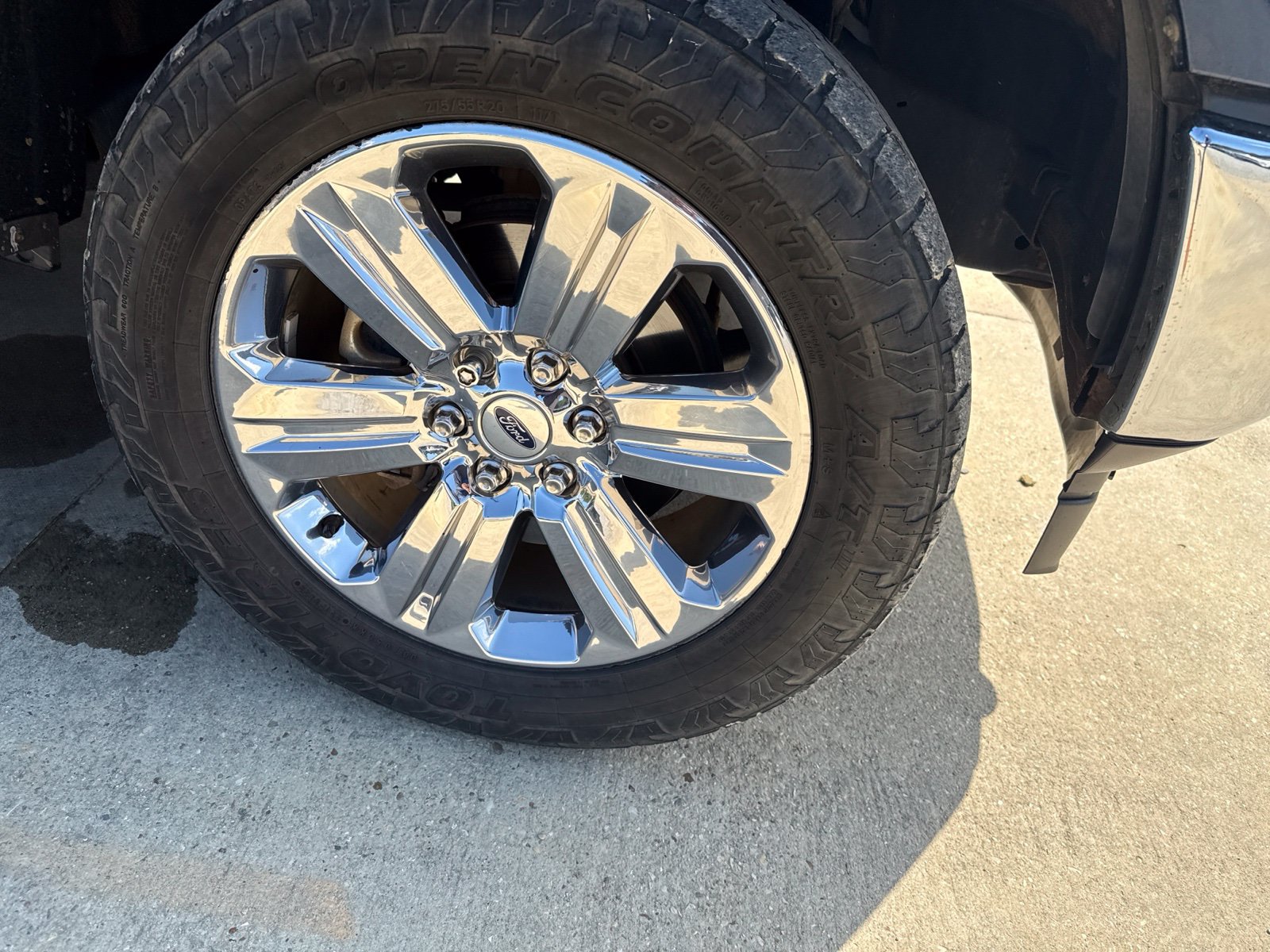 Used 2019 Ford F150 XLT w/ Equipment Group 302A Luxury AWD/4WD image 4