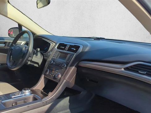 Used 2018 Ford Fusion S image 23