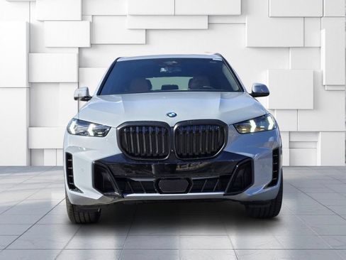 Used 2026 BMW X5 xDrive40i w/ M Sport Package AWD/4WD image 2