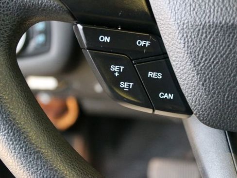 Used 2017 Ford Escape SE AWD/4WD image 16