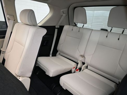 Used 2023 Lexus GX 460 Premium image 40