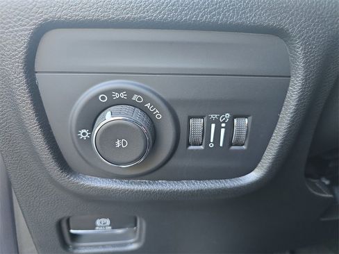 New 2025 Jeep Grand Cherokee Limited image 27