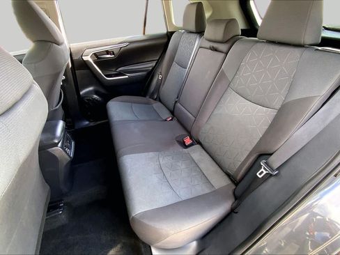 Used 2024 Toyota RAV4 XLE FWD image 20
