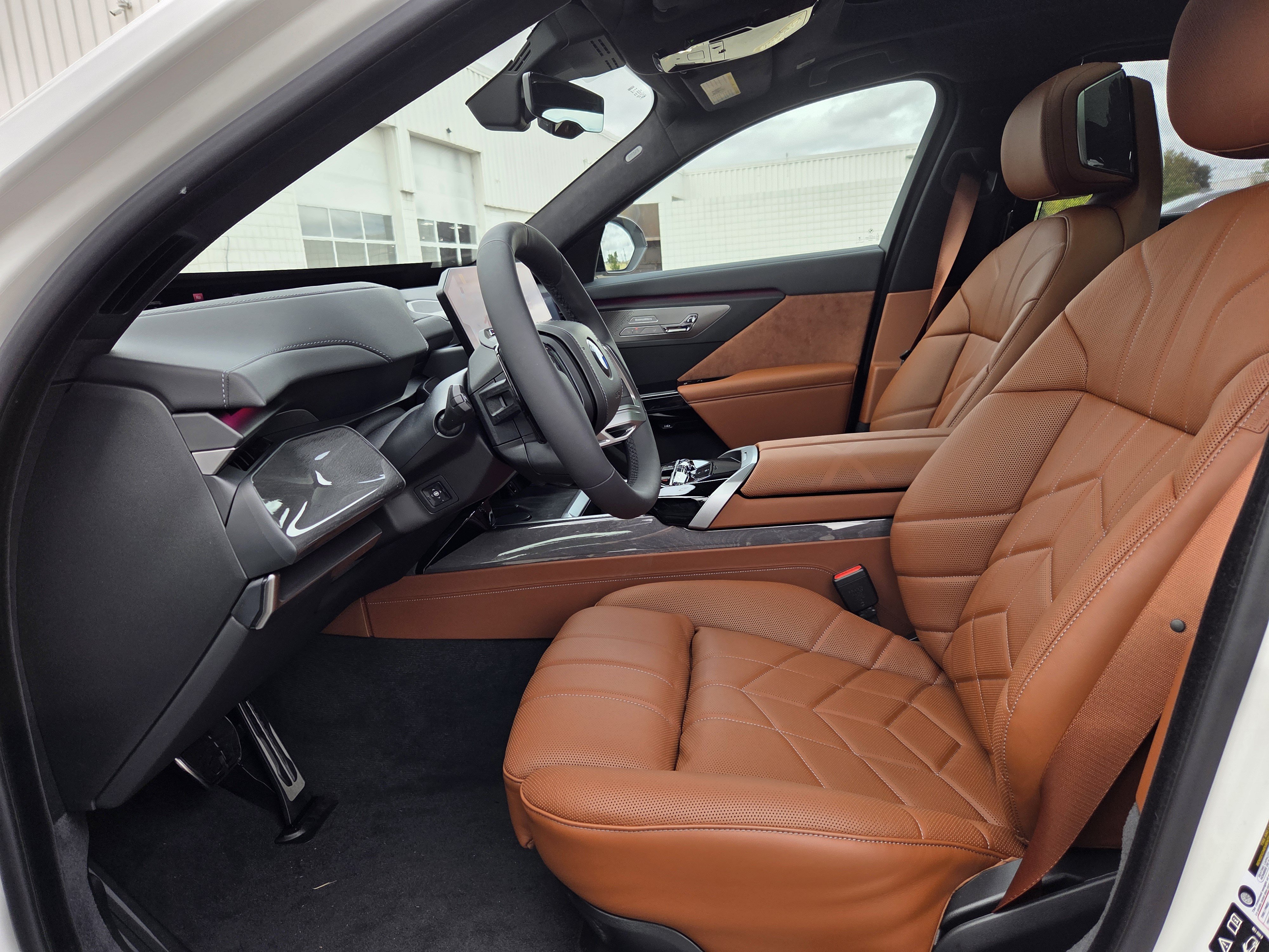 New 2027 BMW 740i xDrive w/ Executive Package AWD/4WD image 9