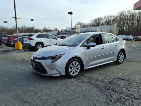 Certified 2023 Toyota Corolla LE image 3