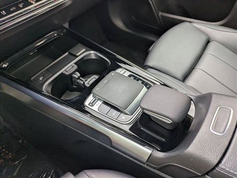 Certified 2020 Mercedes-Benz GLB 250 image 12