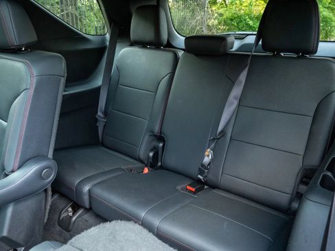 Used 2024 Chevrolet Traverse RS w/ LPO, Floor Liner Package FWD image 15