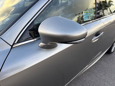 Used 2018 Lexus IS 300 image 10