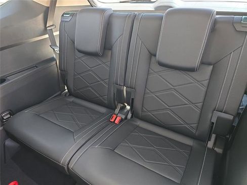 New 2026 Volkswagen Atlas SE image 10