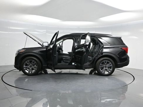 New 2025 Ford Explorer Active w/ Active Comfort Package image 57
