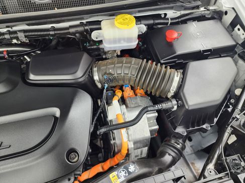 Used 2024 Chrysler Pacifica Limited image 21