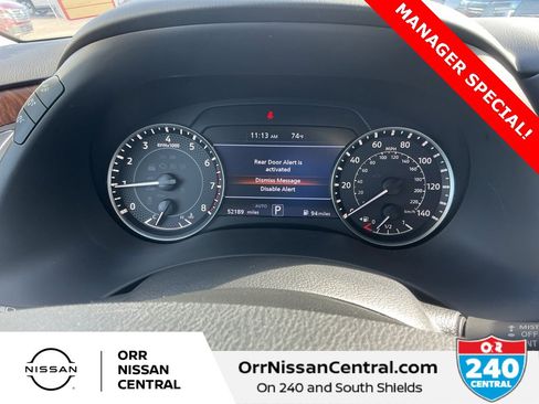 Used 2024 Nissan Armada SL w/ Captain's Chairs Package image 22