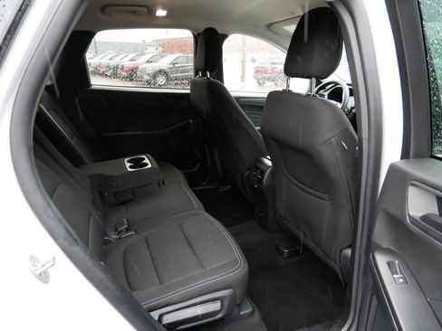 Certified 2025 Ford Escape Active AWD/4WD image 9