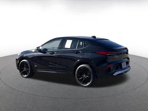 Used 2025 Buick Envista Sport Touring image 10