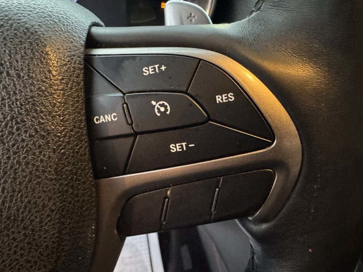 Used 2017 Jeep Grand Cherokee Altitude AWD/4WD image 14