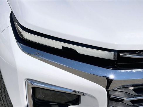 Used 2025 Chevrolet Traverse LT w/ Enhanced Driving Package FWD image 27