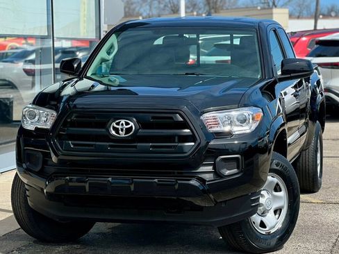 Used 2016 Toyota Tacoma SR image 24