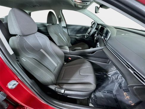 Certified 2026 Hyundai Elantra SE FWD image 25