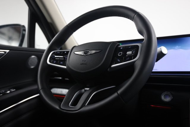 Used 2025 Genesis GV80 2.5T Standard AWD/4WD image 40