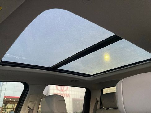 Used 2024 Toyota Tundra Limited image 15