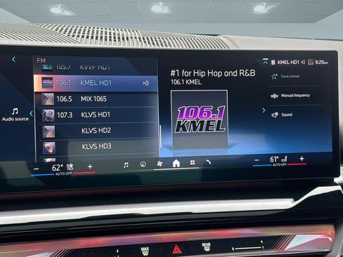 Used 2024 BMW i5 eDrive40i w/ Premium Package RWD image 24