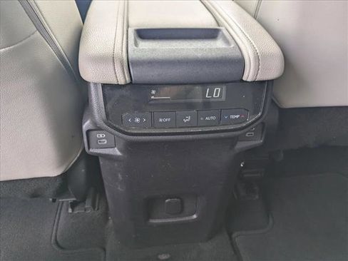 Used 2025 Toyota Grand Highlander FWD image 16