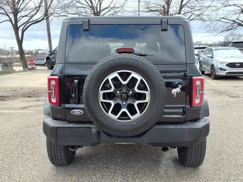 Used 2023 Ford Bronco Outer Banks image 4