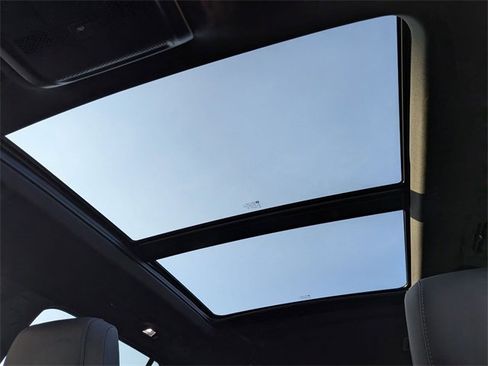 Certified 2024 Cadillac XT6 Premium Luxury w/ LPO, Floor Liner Package image 18