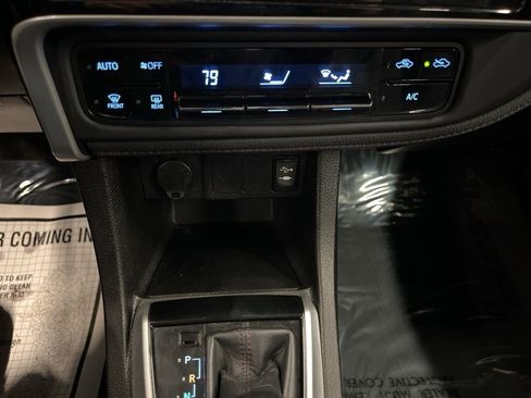 Used 2017 Toyota Corolla SE image 24