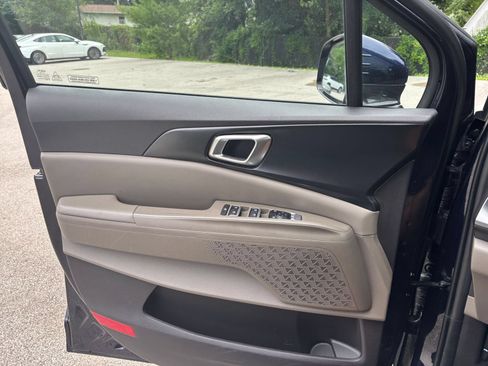 Used 2026 Kia Carnival FWD image 18