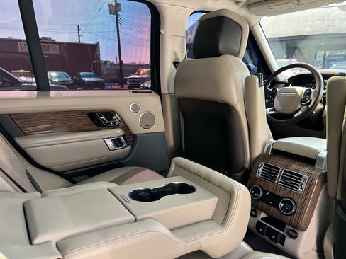 Used 2018 Land Rover Range Rover HSE image 29